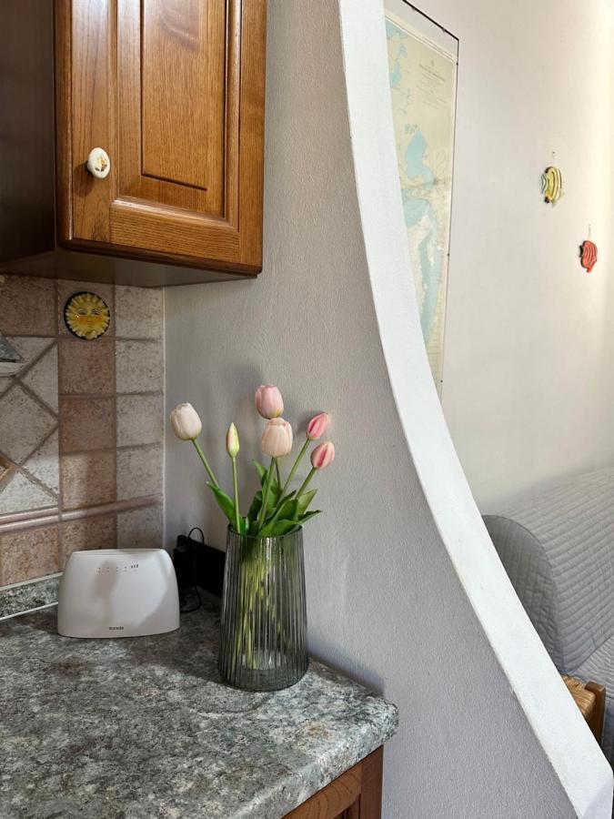Crock House Villa Funtana Meiga Bagian luar foto